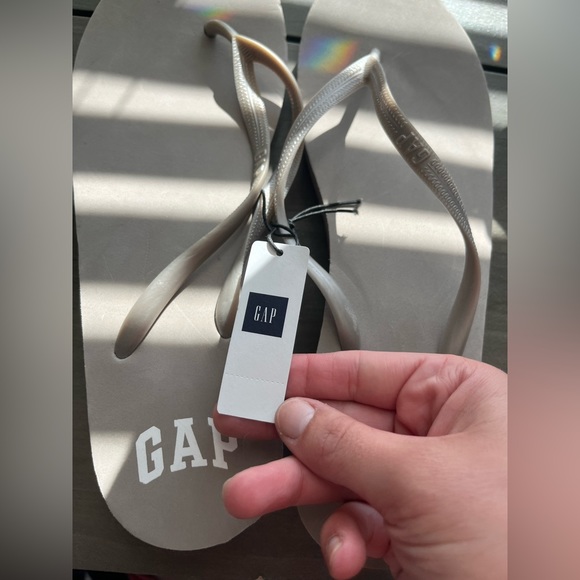 Gap New With Tag Wedge Flip Flops Size 10 - Picture 2 of 7